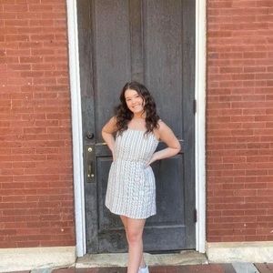 Meet your Posher, Jillian